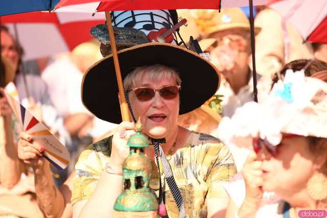 [WIDEO/FOTO] Uroczysty Marsz Kapeluszy rozpoczął tegoroczne Dni Seniora!