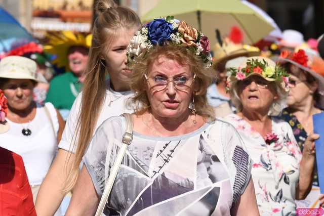 [WIDEO/FOTO] Uroczysty Marsz Kapeluszy rozpoczął tegoroczne Dni Seniora!