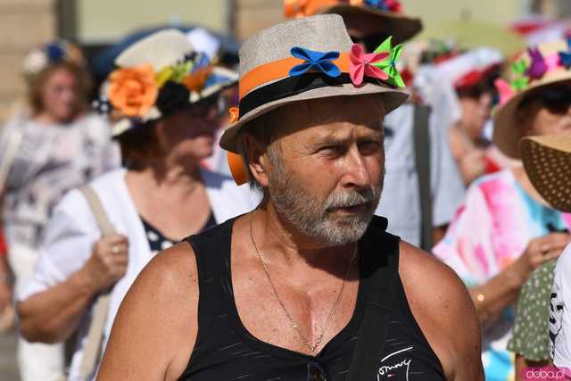 [WIDEO/FOTO] Uroczysty Marsz Kapeluszy rozpoczął tegoroczne Dni Seniora!