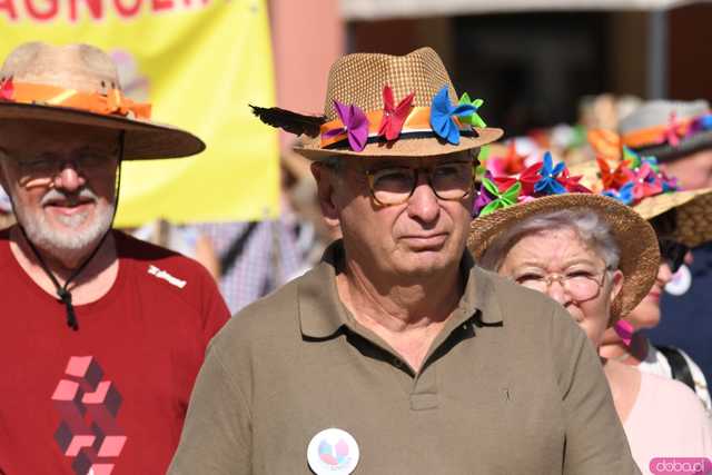 [WIDEO/FOTO] Uroczysty Marsz Kapeluszy rozpoczął tegoroczne Dni Seniora!