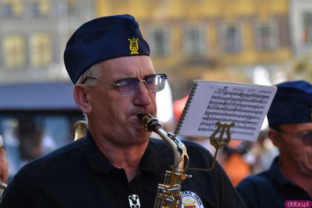 [WIDEO/FOTO] Uroczysty Marsz Kapeluszy rozpoczął tegoroczne Dni Seniora!