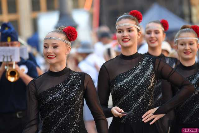 [WIDEO/FOTO] Uroczysty Marsz Kapeluszy rozpoczął tegoroczne Dni Seniora!