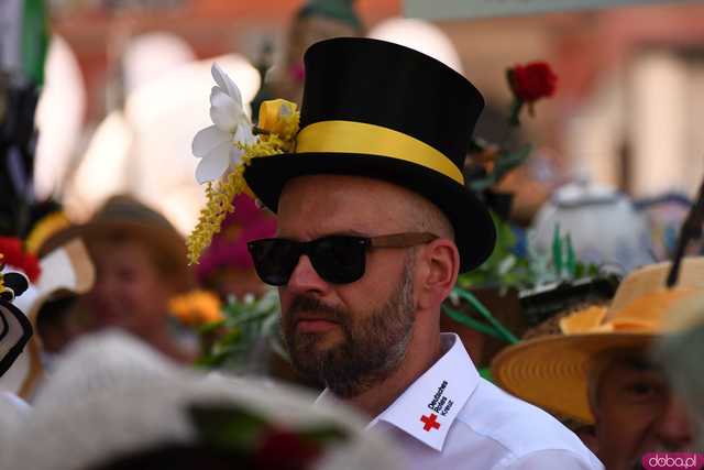 [WIDEO/FOTO] Uroczysty Marsz Kapeluszy rozpoczął tegoroczne Dni Seniora!