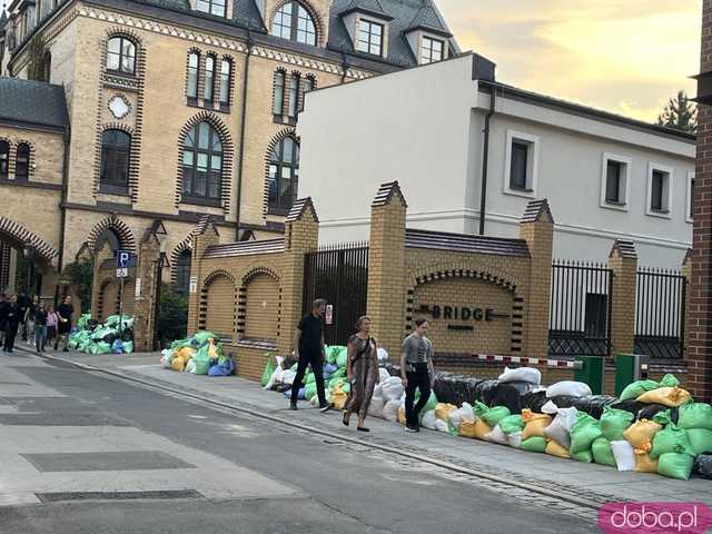 Wrocław: na kilka godzin przed falą kulminacyjną 