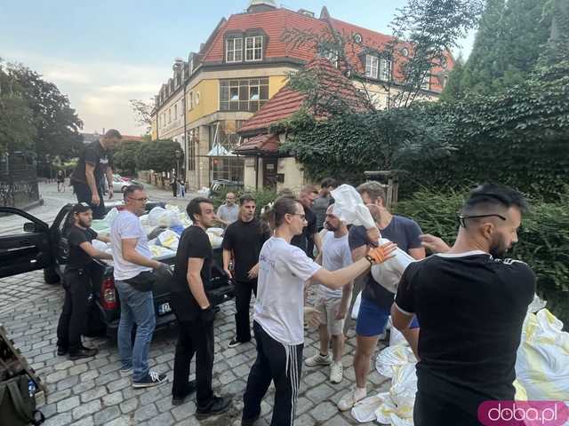 Wrocław: na kilka godzin przed falą kulminacyjną 