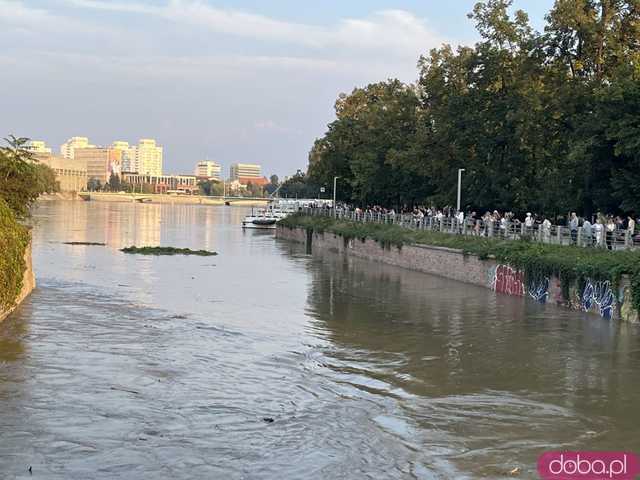 Wrocław: na kilka godzin przed falą kulminacyjną 