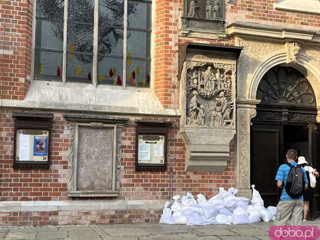 Wrocław: na kilka godzin przed falą kulminacyjną 