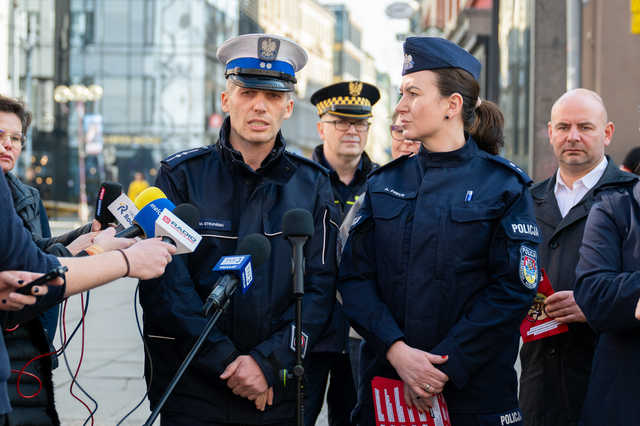 Coraz więcej rowerowych dostawców. Miasto rozpoczyna akcję skierowaną w ich stronę [SZCZEGÓŁY]