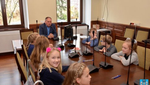 Ząbkowicki Uniwersytet Dziecięcy w urzędzie miejskim