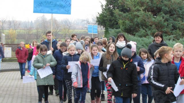 Uczniowie z ZSP w Ciepłowodach świętują Międzynarodowy Dzień Praw Dziecka wspólnie z UNICEF