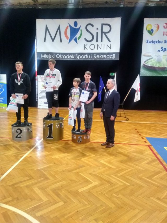 Uczniowie SOSW z Ząbkowic na Ogólnopolskim Turnieju Badmintona