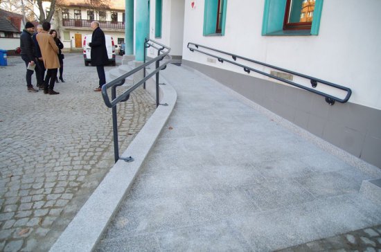 Zakończyły się prace związane z modernizacją schodów zewnętrznych w Ziębickim Centrum Kultury