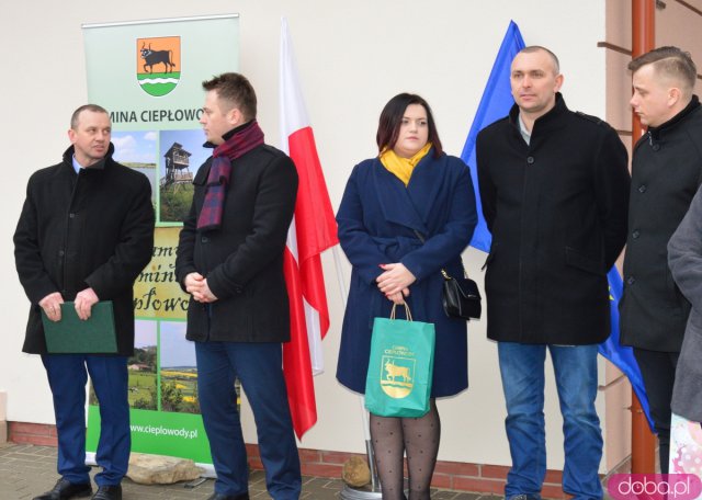  Uroczyście otwarto nową świetlicę wiejską w Muszkowicach