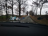 Śmieci przy drodze Sieroszów Baldwinowice