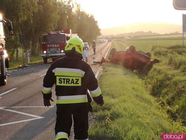 Zderzenie dwóch osobówek przed Stoszowicami