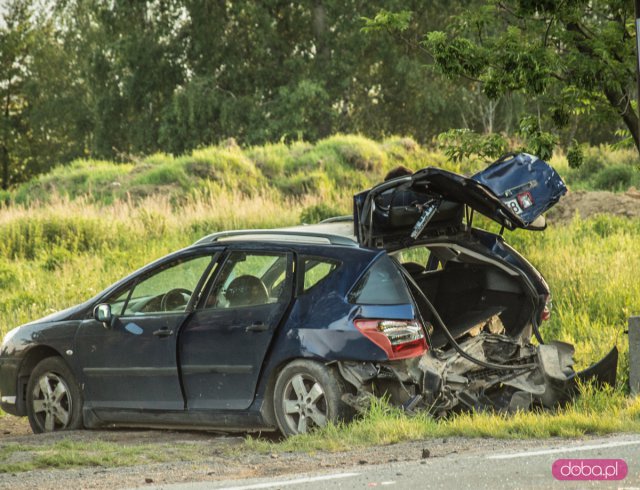 Zderzenie dwóch osobówek przed Stoszowicami