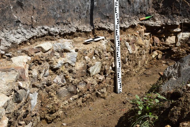 Odkrycie archeologiczne przy remoncie kościoła w Złotym Stoku