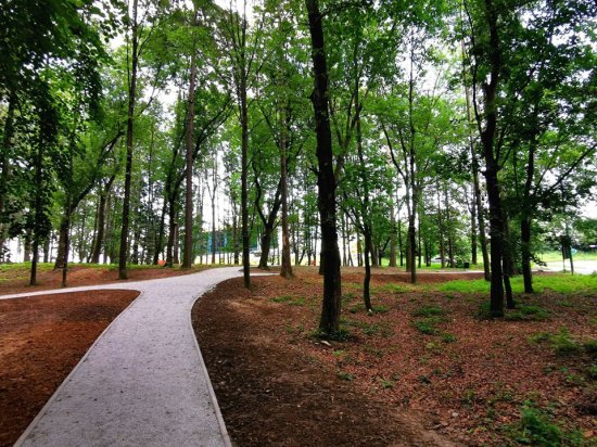 Park obok stadionie niemal gotowy