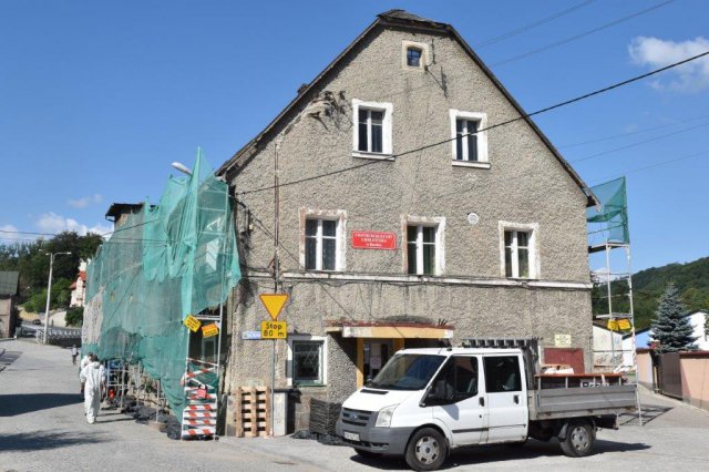 Trwają prace modernizacyjne w Centrum Kultury i Biblioteka w Bardzie