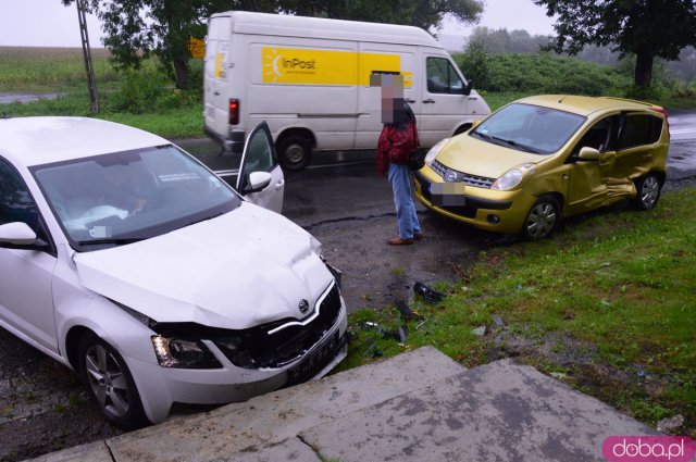 Wypadek dwóch osobówek w Kluczowej 