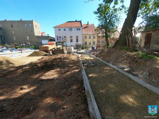 Remont podwórek na Ciasnej i Szkolnej