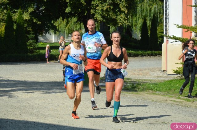 Półmaraton Henrykowski i Dyszka Księgi Henrykowskiej