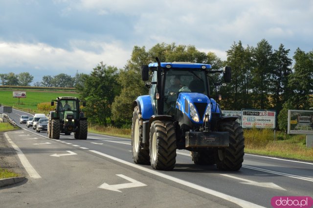 Protest rolników na krajowej „ósemce” od Ząbkowic do Łagiewnik