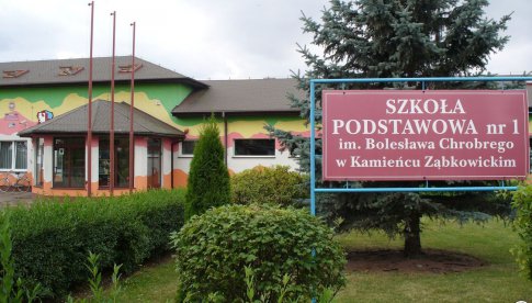 Jedna szkoła w Kamieńcu Ząbkowickim zamknięta, druga pracuje zdalnie