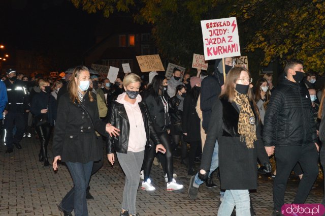 Czarny Spacer w Ząbkowicach Śląskich 