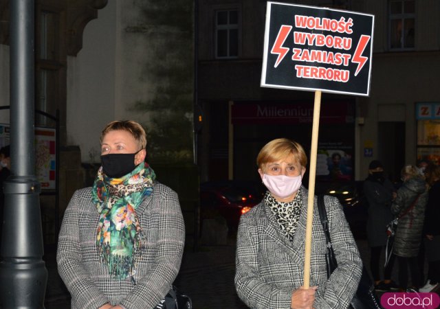 Czarny Spacer w Ząbkowicach Śląskich 