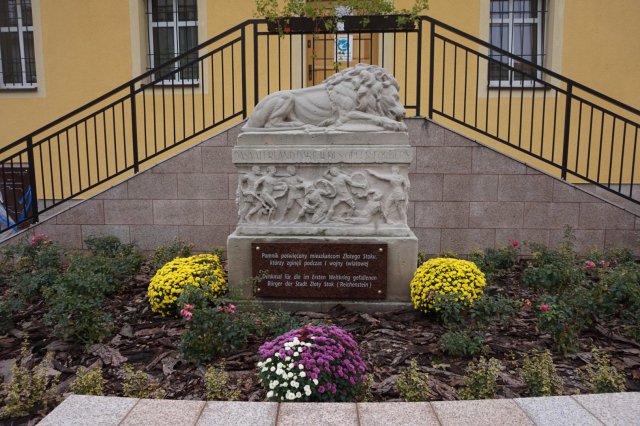 Gmina Bardo wsparła sprzedawców chryzantem