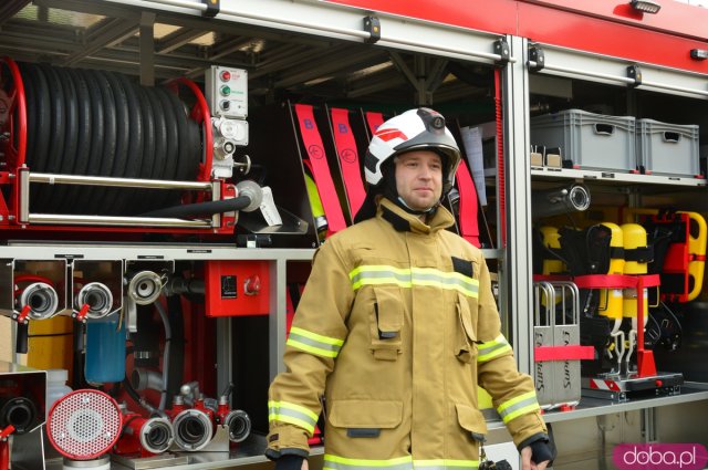 Oficjalne przekazanie nowe samochodu OSP Topola