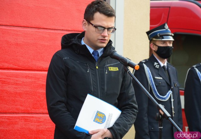 Oficjalne przekazanie nowe samochodu OSP Topola