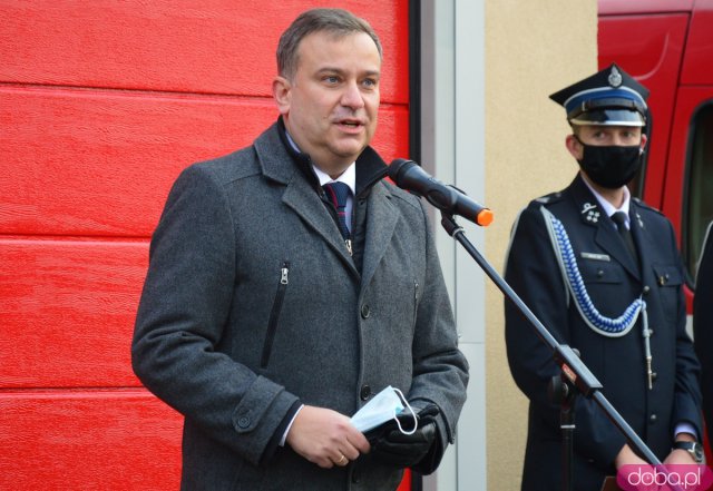 Oficjalne przekazanie nowe samochodu OSP Topola