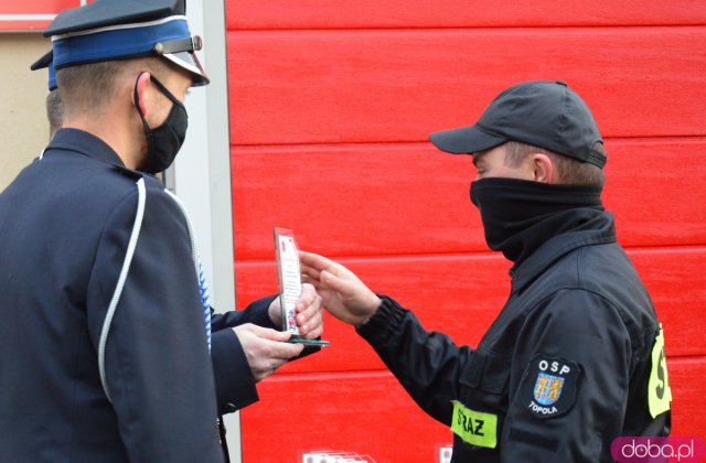 Oficjalne przekazanie nowe samochodu OSP Topola