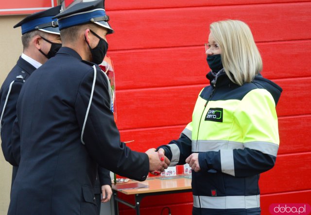 Oficjalne przekazanie nowe samochodu OSP Topola