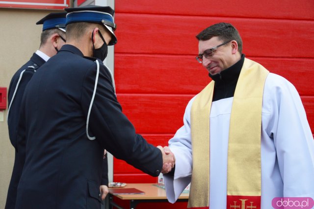 Oficjalne przekazanie nowe samochodu OSP Topola