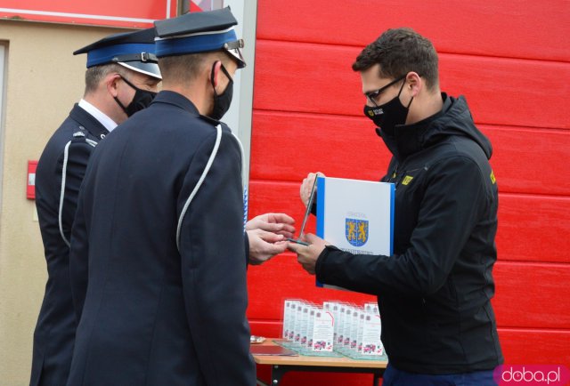 Oficjalne przekazanie nowe samochodu OSP Topola