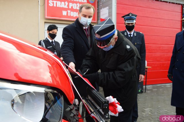 Oficjalne przekazanie nowe samochodu OSP Topola