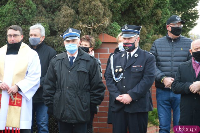 Oficjalne przekazanie nowe samochodu OSP Topola