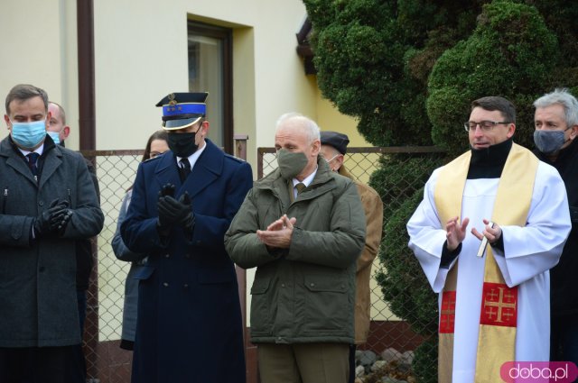 Oficjalne przekazanie nowe samochodu OSP Topola