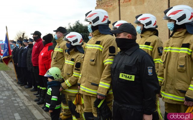 Oficjalne przekazanie nowe samochodu OSP Topola