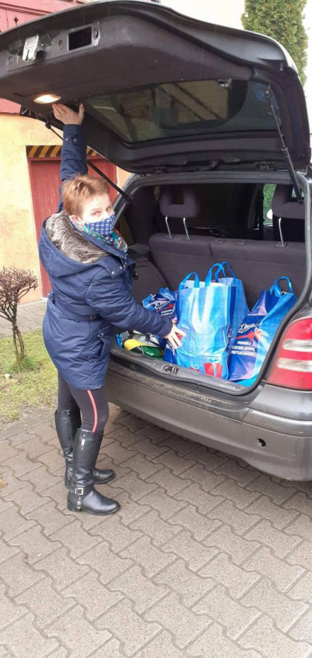 Pomoc dla 200 potrzebujących rodzin z Ziębic, dzięki hojnej darowiźnie anonimowej osoby