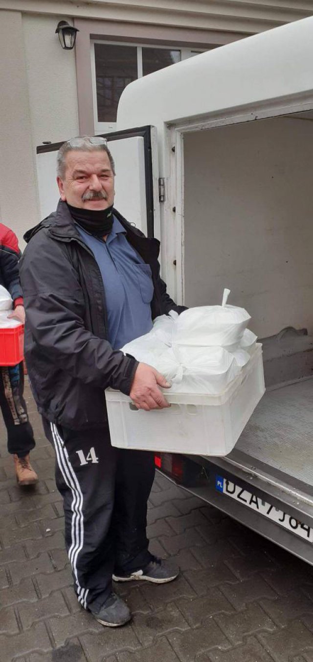 Pomoc dla 200 potrzebujących rodzin z Ziębic, dzięki hojnej darowiźnie anonimowej osoby
