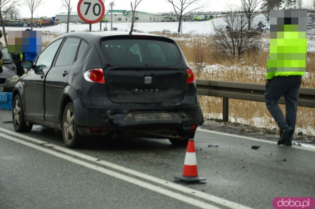 Zderzenie dwóch osobówek i ciężarówki na k8 w Przyłęku