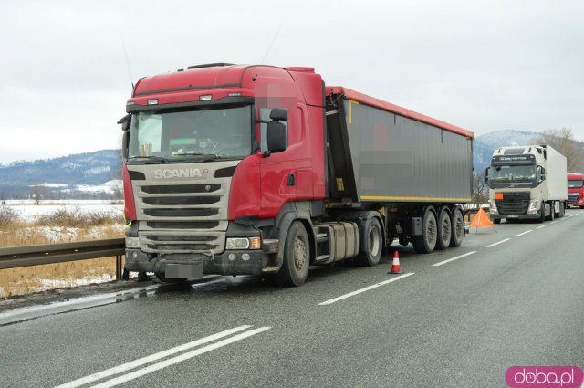 Zderzenie dwóch osobówek i ciężarówki na k8 w Przyłęku