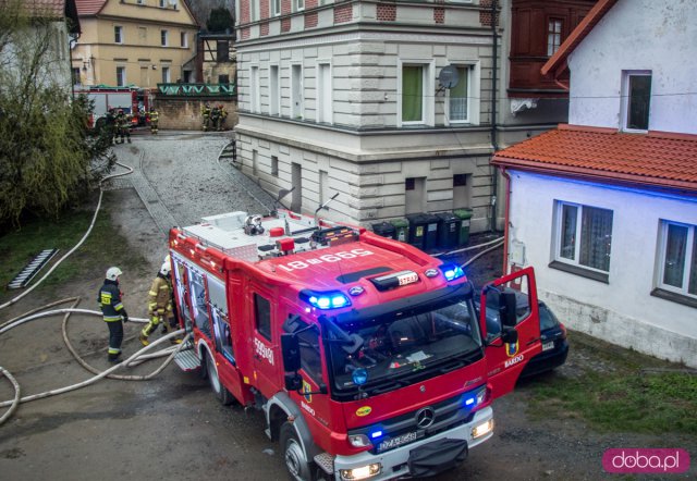 Pożar kamienicy w Bardzie