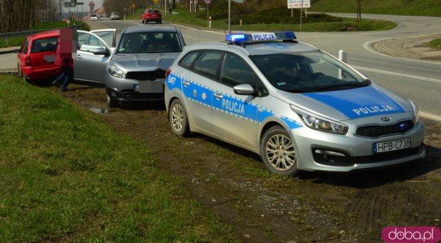 Zderzenie dwóch osobówek na k8 w Bardzie