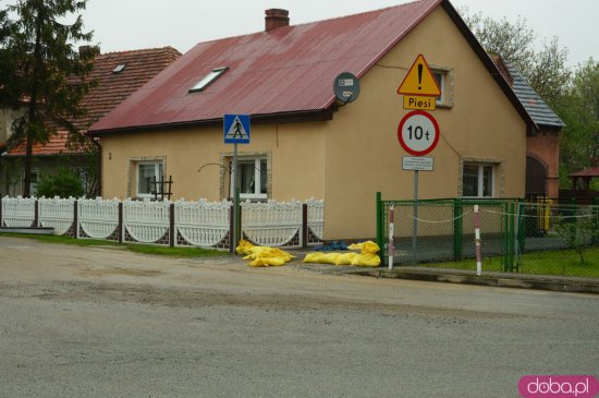 Ciepłowody po ulewie. Mieszkańcy sprzątają i liczą straty