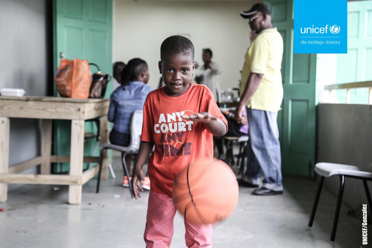 UNICEF Polska: Podaruj dziecku Prezent życia